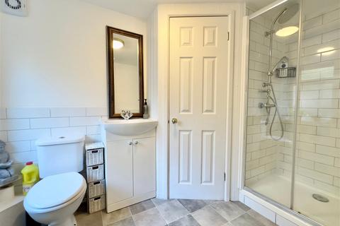 28 Fore Street, Camelford, PL32 9PG