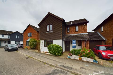 4 bedroom link detached house for sale, Wheelwrights, Weston Turville, Aylesbury, Buckinghamshire