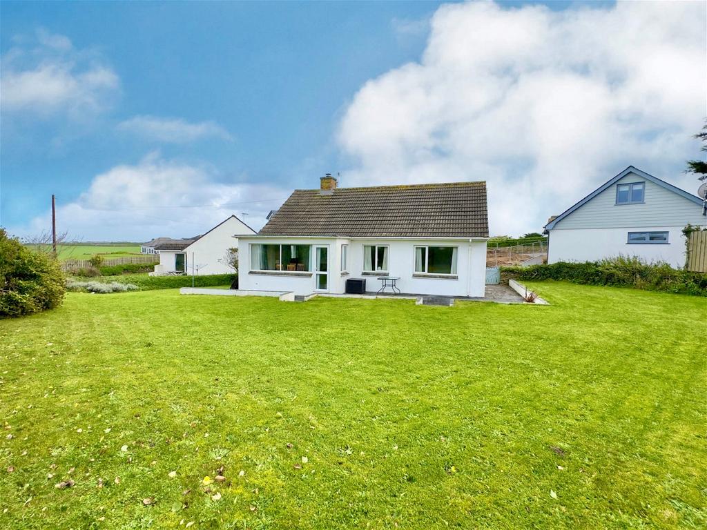 Constantine Bay, PL28 3 bed detached bungalow for sale £850,000