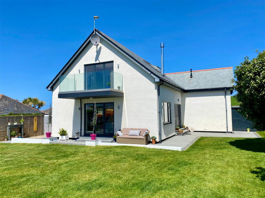 Bay Road, Trevone, PL28 8QZ 6 bed detached house for sale £1,750,000