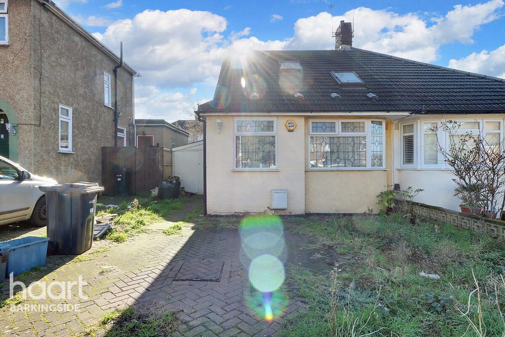 Caernarvon Drive, Clayhall 3 bed bungalow for sale £425,000