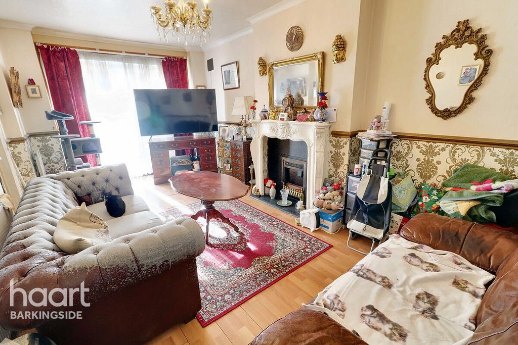 Caernarvon Drive, Clayhall 3 bed bungalow for sale £425,000