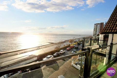 2 bedroom apartment to rent, The Leas, Westcliff On Sea