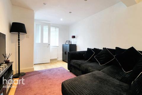 5 Bury Walk, Bedford, MK41 0DU