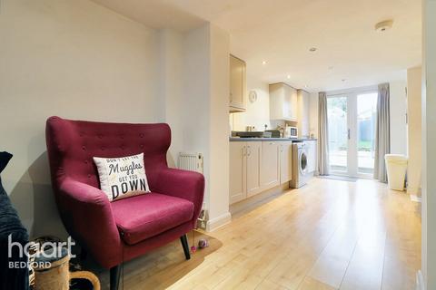 5 Bury Walk, Bedford, MK41 0DU