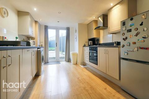 5 Bury Walk, Bedford, MK41 0DU