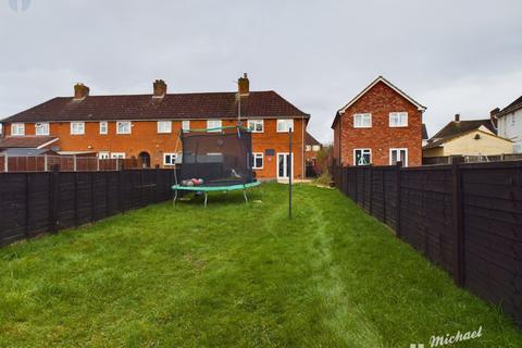 3 bedroom end of terrace house for sale, Paterson Road, Aylesbury, Buckinghamshire