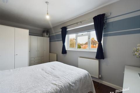 3 bedroom end of terrace house for sale - Paterson Road, Aylesbury, Buckinghamshire