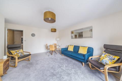 2 bedroom apartment for sale, Paynetts Court, Weybridge, KT13