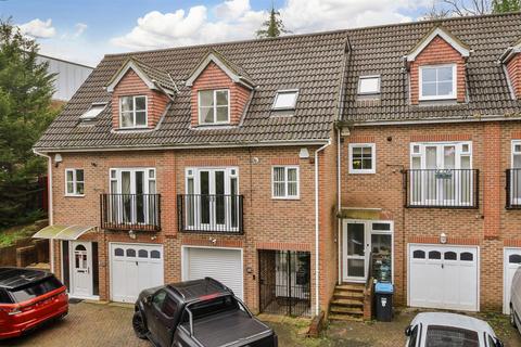3 bedroom townhouse for sale, Court Bushes Road, Whyteleafe, Surrey
