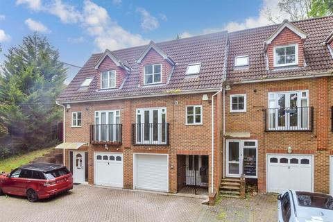 3 bedroom townhouse for sale, Court Bushes Road, Whyteleafe, Surrey