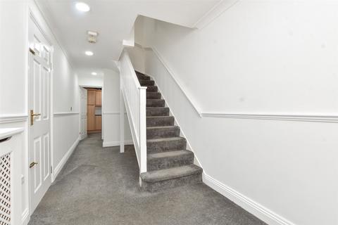 3 bedroom townhouse for sale, Court Bushes Road, Whyteleafe, Surrey