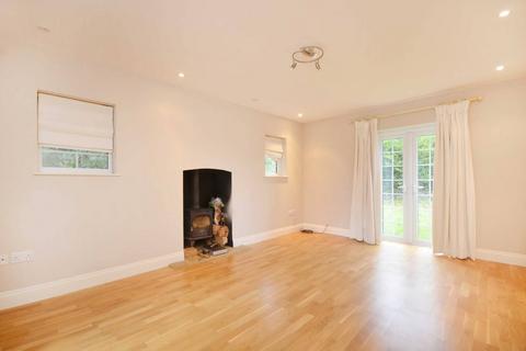 3 bedroom cottage to rent - Berry Lane, Worplesdon, Guildford, GU3