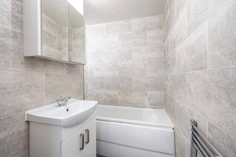 2 bedroom flat for sale, Kenninghall Road, Clapton, London, E5