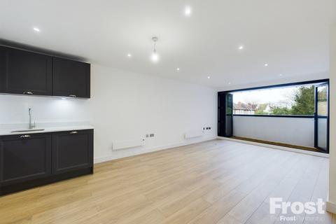 3 bedroom apartment to rent - Green Street, Sunbury-on-Thames, Surrey, TW16