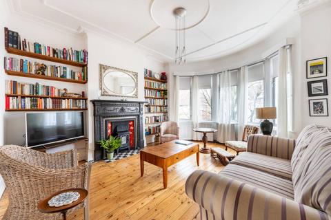 3 bedroom flat for sale, Olive Road, Gladstone Park, London, NW2