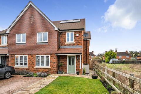 3 bedroom semi-detached house for sale - Playhatch,  semi rural location,  South Oxfordshire Hamlet,  RG4