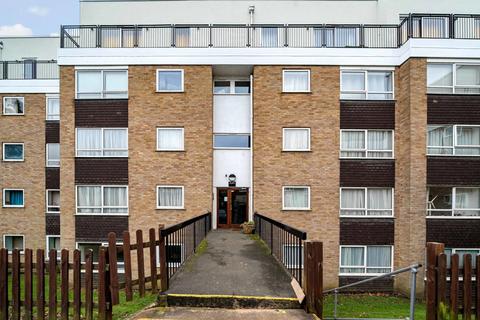 2 bedroom apartment for sale, Ashleigh Court, Solomons Hill, Rickmansworth