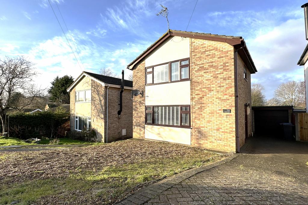 3 Bed Detached in Sought After Location For Sale
