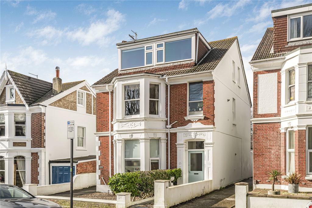 Hove Park Villas, Hove, East Sussex, BN3 2 bed apartment for sale £