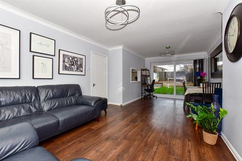 58 Marling Way, Gravesend, DA12 4DN