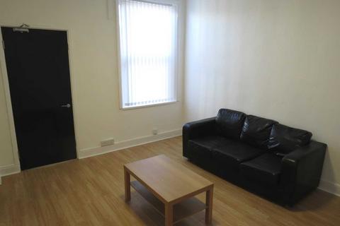 3 bedroom flat to rent - Croydon Road, Newcastle Upon Tyne NE4