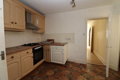 4 bedroom flat for sale, South Street, Scarborough, YO11 2BP