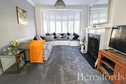 24 Blenheim Gardens, Aveley, South Ockendon, RM15 4EB