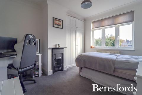 24 Blenheim Gardens, Aveley, South Ockendon, RM15 4EB