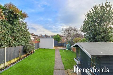 24 Blenheim Gardens, Aveley, South Ockendon, RM15 4EB