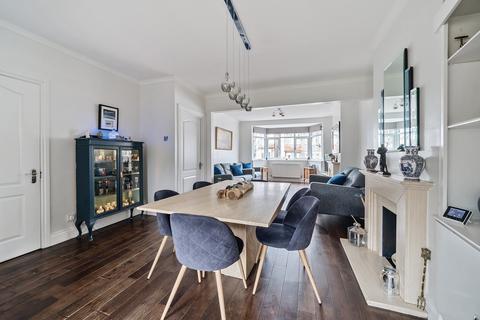 21 Alma Avenue, London, E4 9JT