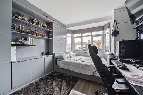 21 Alma Avenue, London, E4 9JT