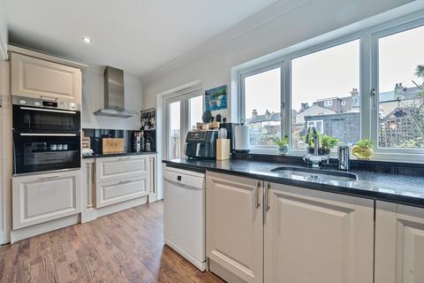 21 Alma Avenue, London, E4 9JT