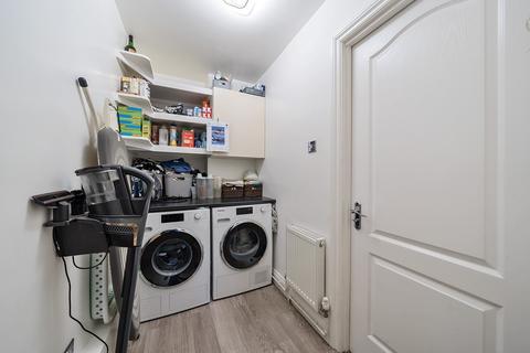 21 Alma Avenue, London, E4 9JT