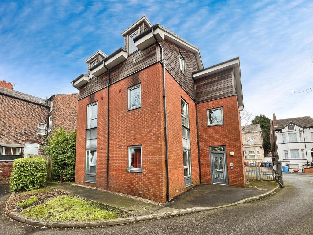 Dukes Court, 79 Wellington Road... 2 bed flat for sale £125,000
