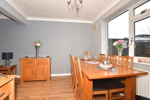 3 bedroom terraced house for sale - Windmill Close, Frindsbury, Rochester, Kent