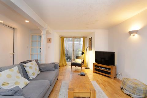 2 bedroom flat for sale, 12 Campbells Close, Edinburgh, EH8 8JJ