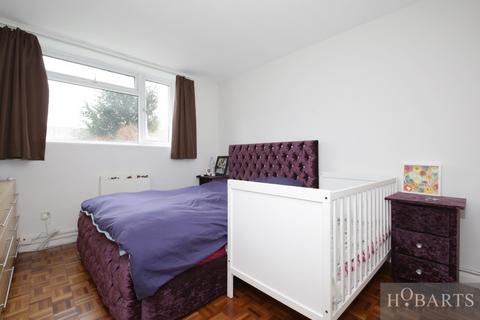 2 bedroom flat for sale - Park Avenue, Maple Durham Court, N13