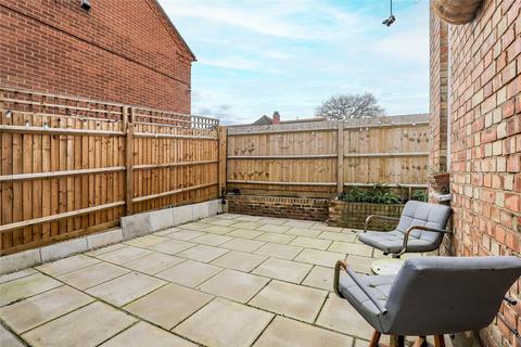 48 Burnham Road, St Albans, AL1 4QW