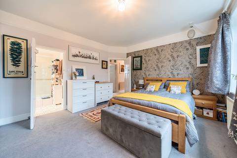 56 Woodcote Grove Road, Coulsdon, CR5 2AB