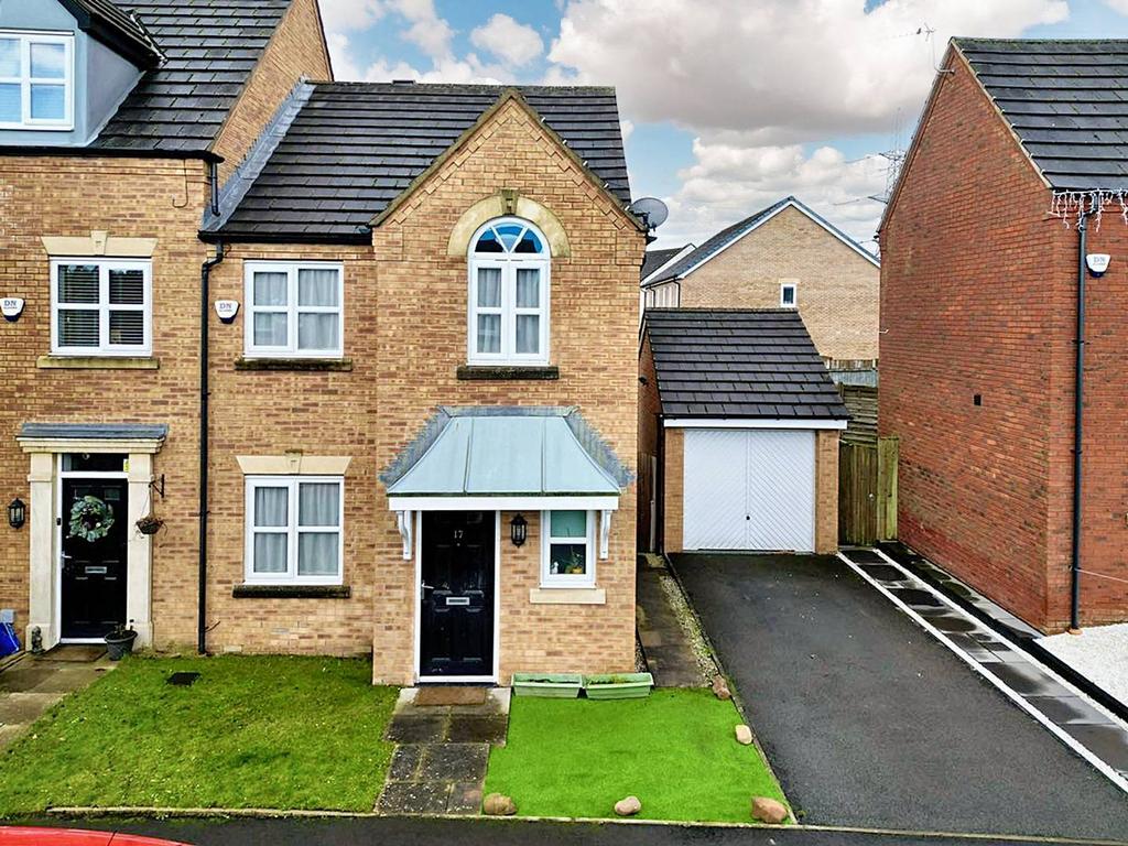 Foxfield Road, St. Helens, WA9 3 bed end of terrace house for sale £