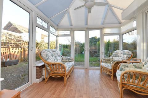 2 bedroom bungalow for sale, Chiltern Drive, Barton on Sea, New Milton, Hampshire, BH25