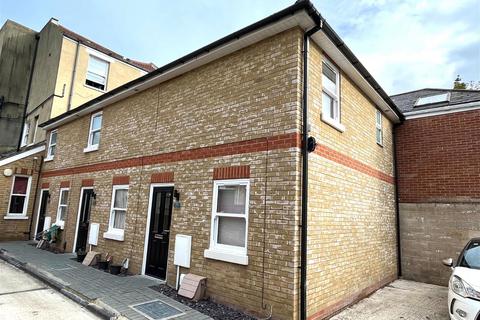 1 bedroom end of terrace house for sale, Bury Road, Gosport, PO12