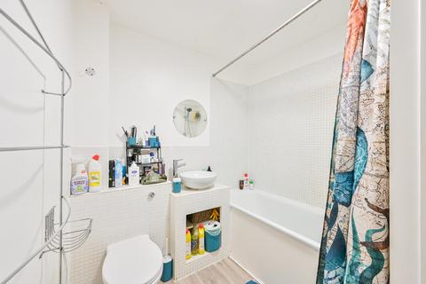 6 Brymay Close, London, E3 2SY