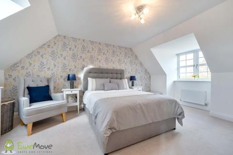 18 Hayes Drive, Three Mile Cross, Reading, RG7 1GA