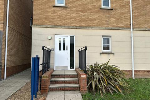 2 bedroom flat for sale, Purfleet , R