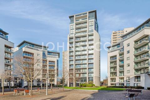 3 bedroom apartment to rent, Hyperion Tower, Pump House Crescent, Brentford, TW8
