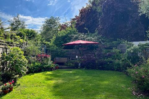 52 Rosebery Road, London, N10 2LJ