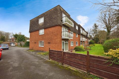 2 bedroom flat to rent - Sandringham Court, Maple Road West, Sale, M23