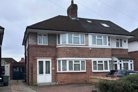 13 Howberry Close, Edgware, HA8 6TA